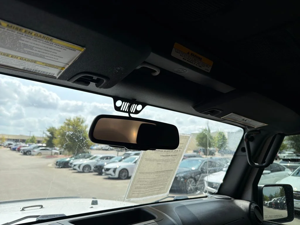 Used 2017 White Jeep Unlimited Sport image 27