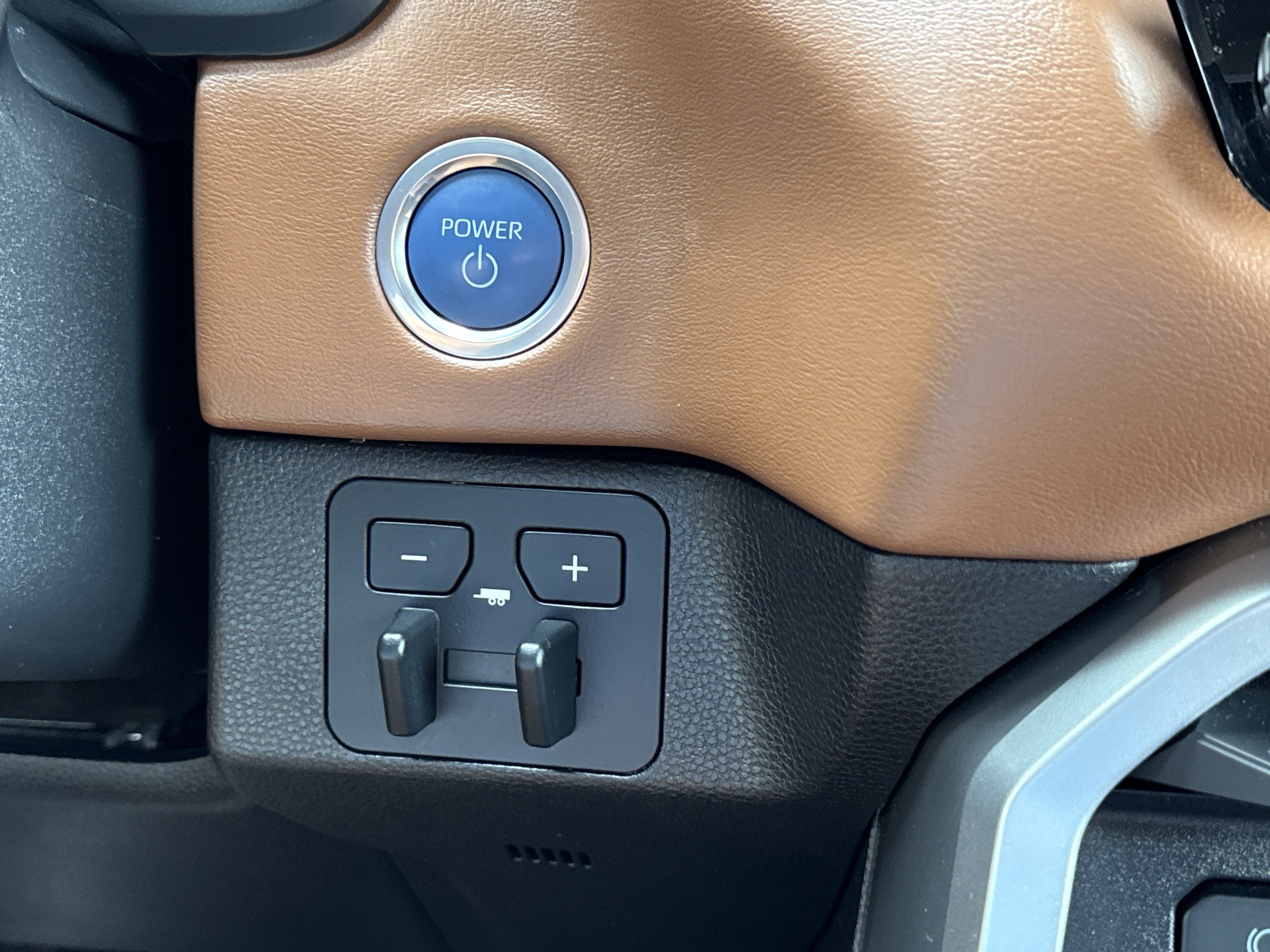 2024 Toyota Tundra 1794 Edition - Photo 28