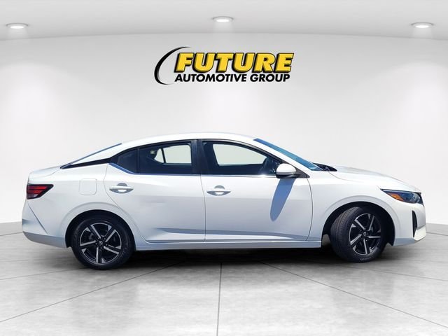 Used 2024 White Nissan SV image 3