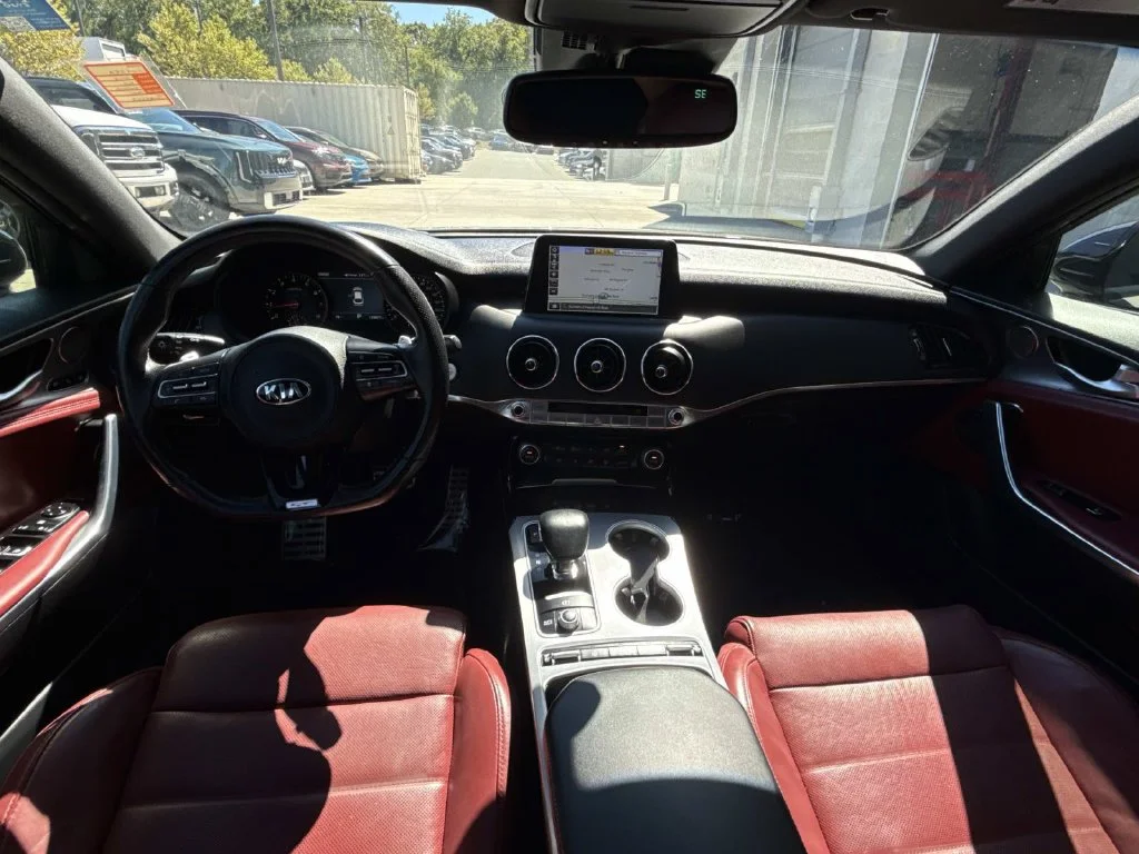 Used 2018 White Kia GT2 image 26