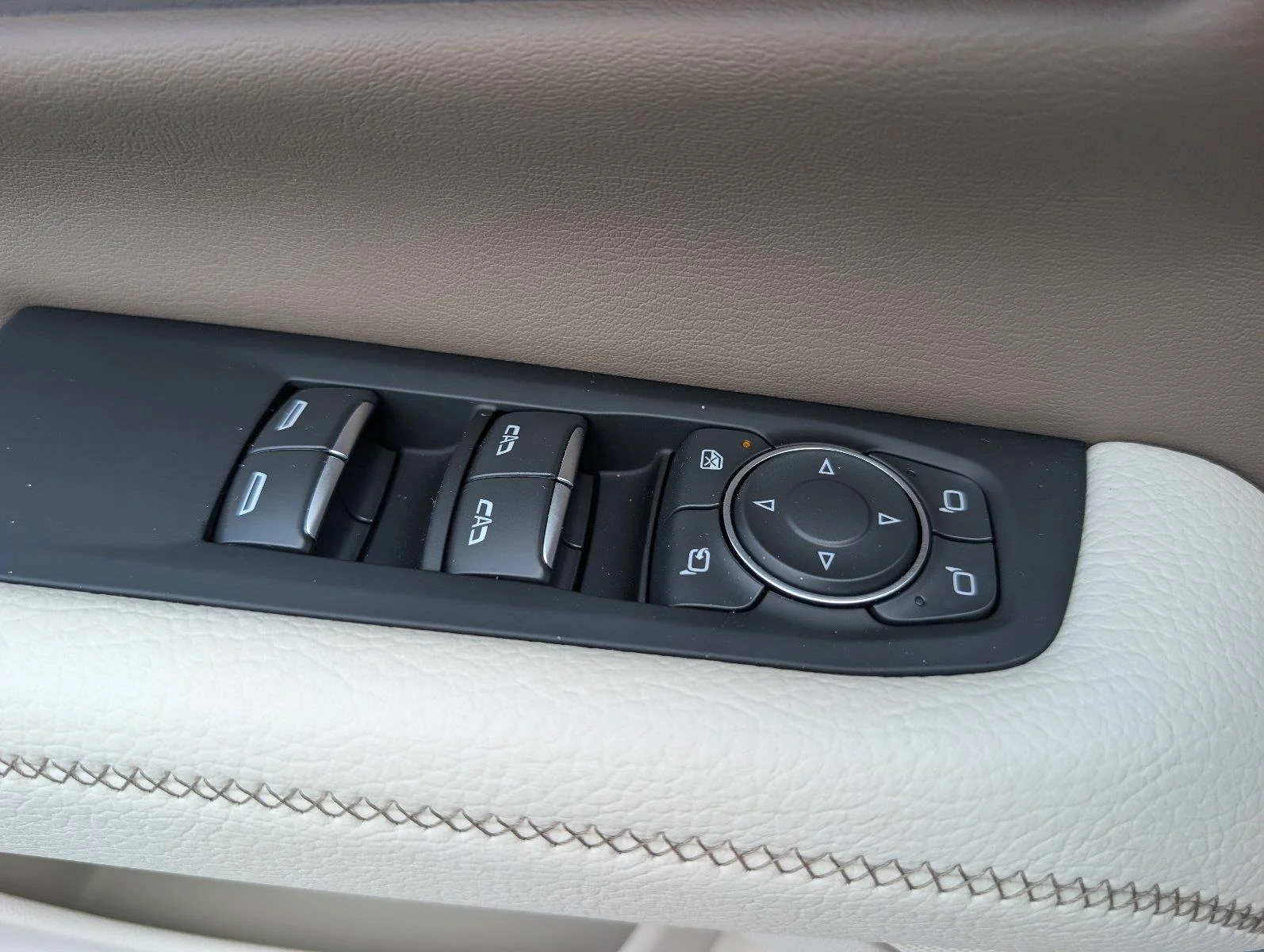 New 2026 Glacier White Tricoat GMC Denali image 31