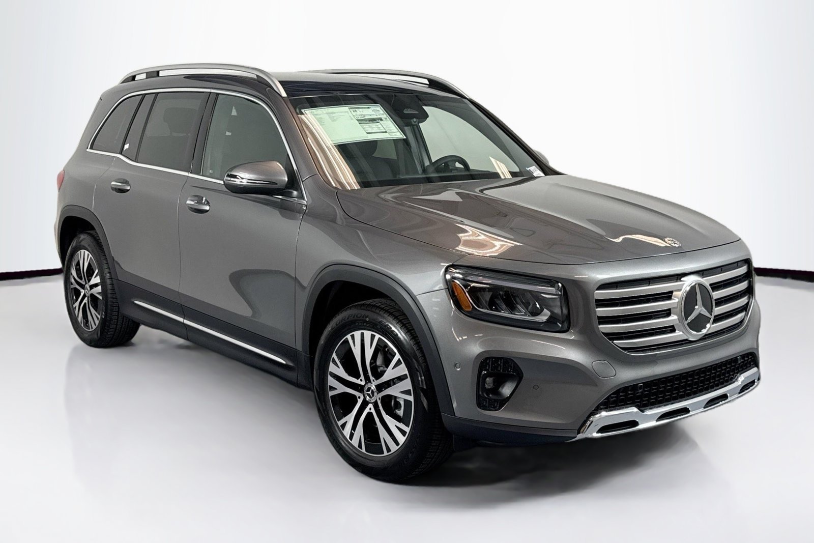New 2026 Mountain Grey Metallic Mercedes-Benz GLB 250 image 3