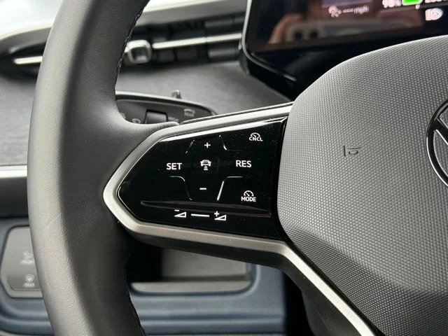 New 2025 Black Volkswagen PRO S RWD 1-Auto image 24