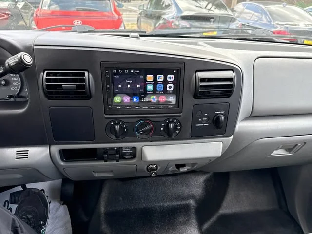Used 2007 Oxford White Clearcoat Ford XL image 21
