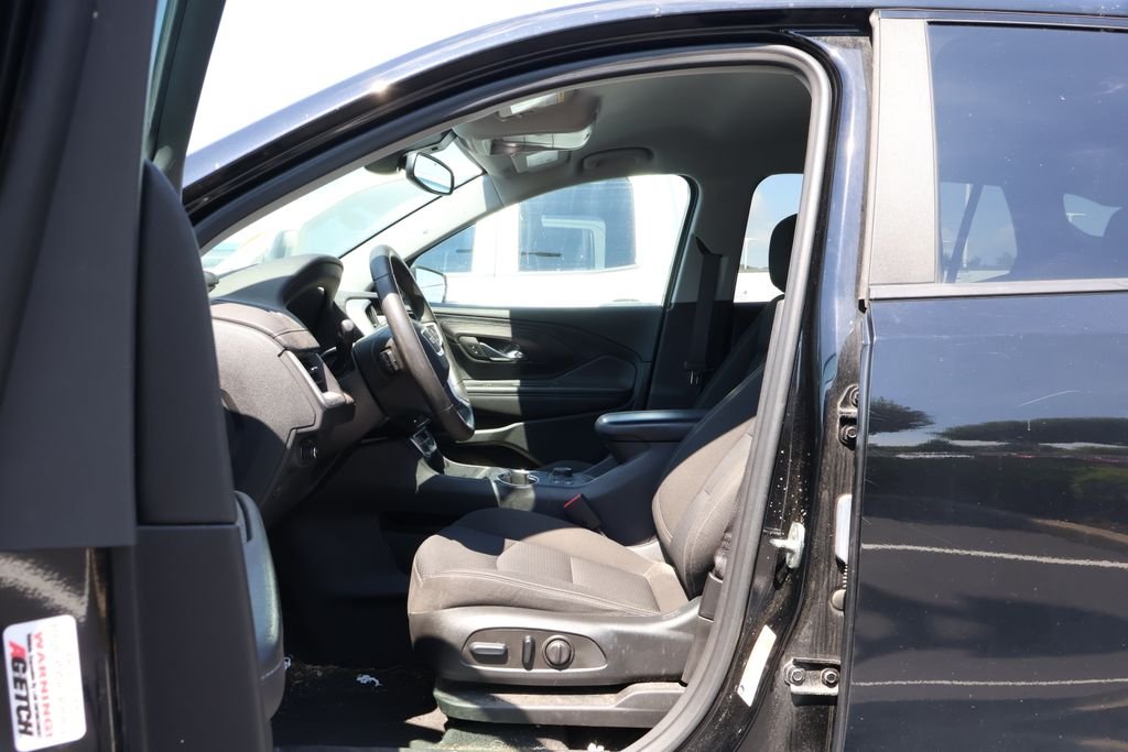 Used 2023 Ebony Twilight Metallic GMC SLE image 11