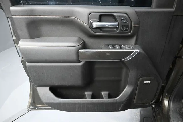 Used 2023 Green GMC AT4 image 15