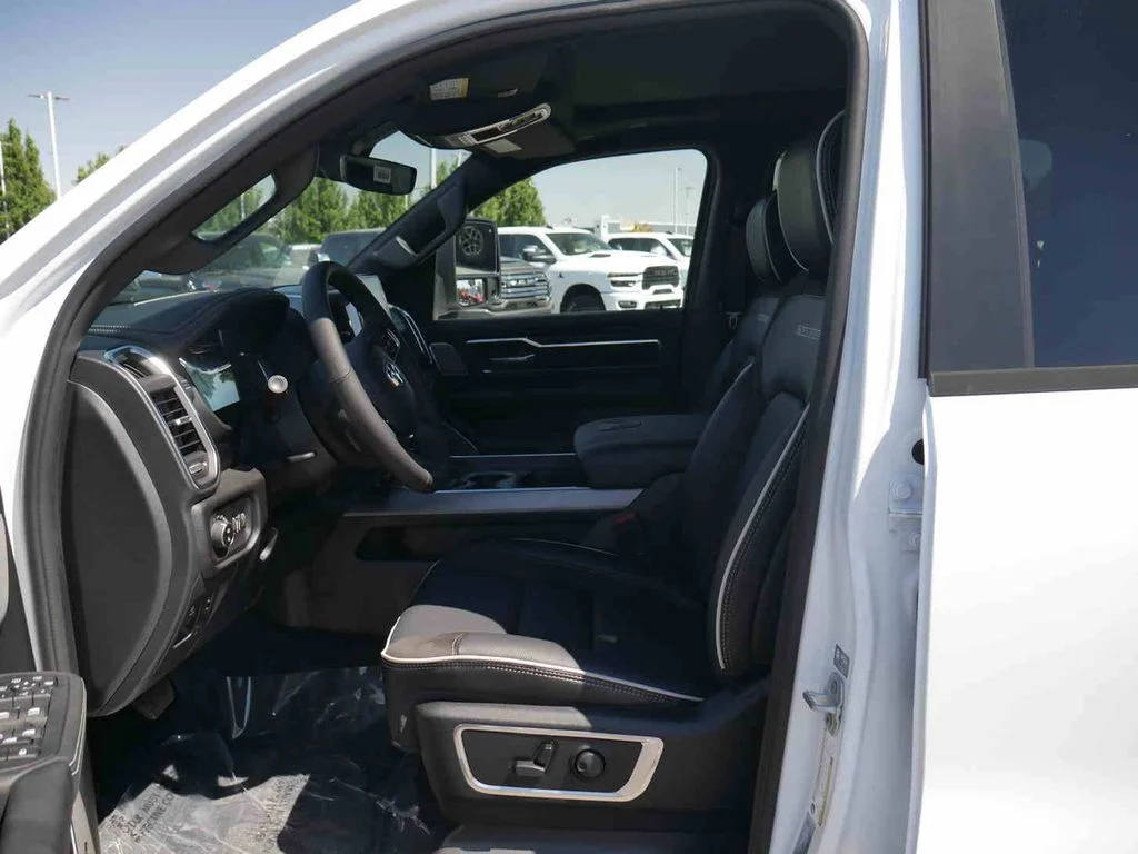 2026 RAM 1500 Laramie - Photo 36