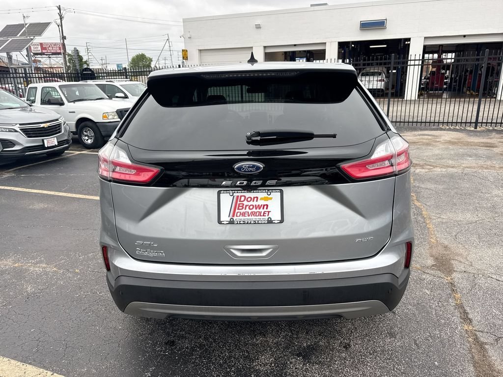 Used 2024 Silver Ford SEL image 26