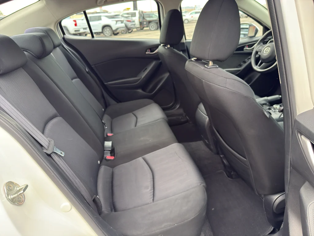 Used 2016 Snowflake White Pearl Mica Mazda i Sport image 14