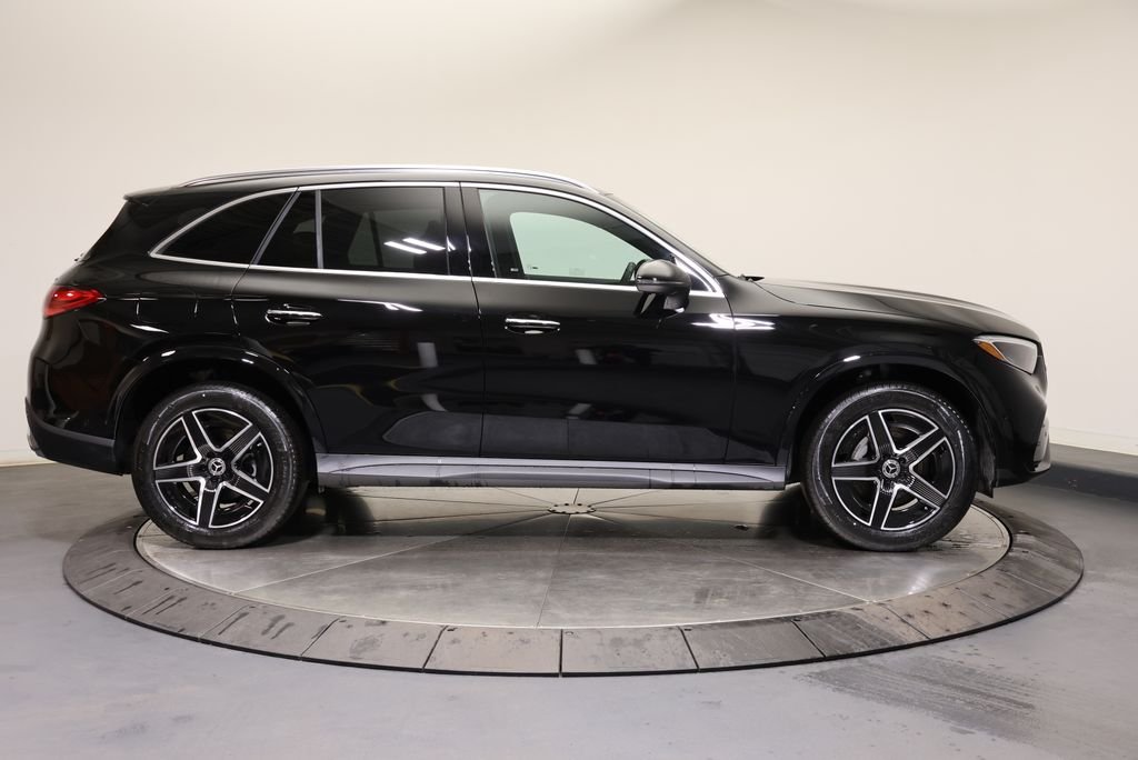 Used 2026 Black Mercedes-Benz GLC 300 image 8