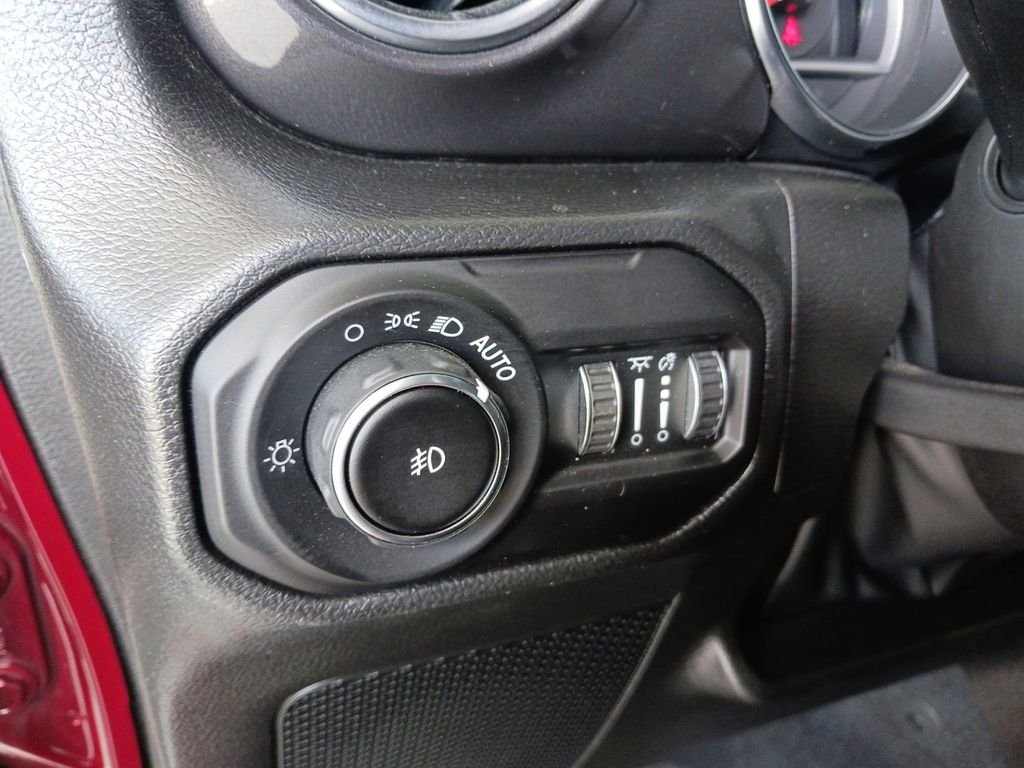 Used 2022 Red Jeep Unlimited Rubicon 392 image 39