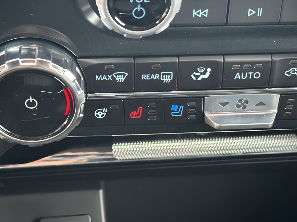 New 2025 Space White Metallic Ford Lariat® image 24