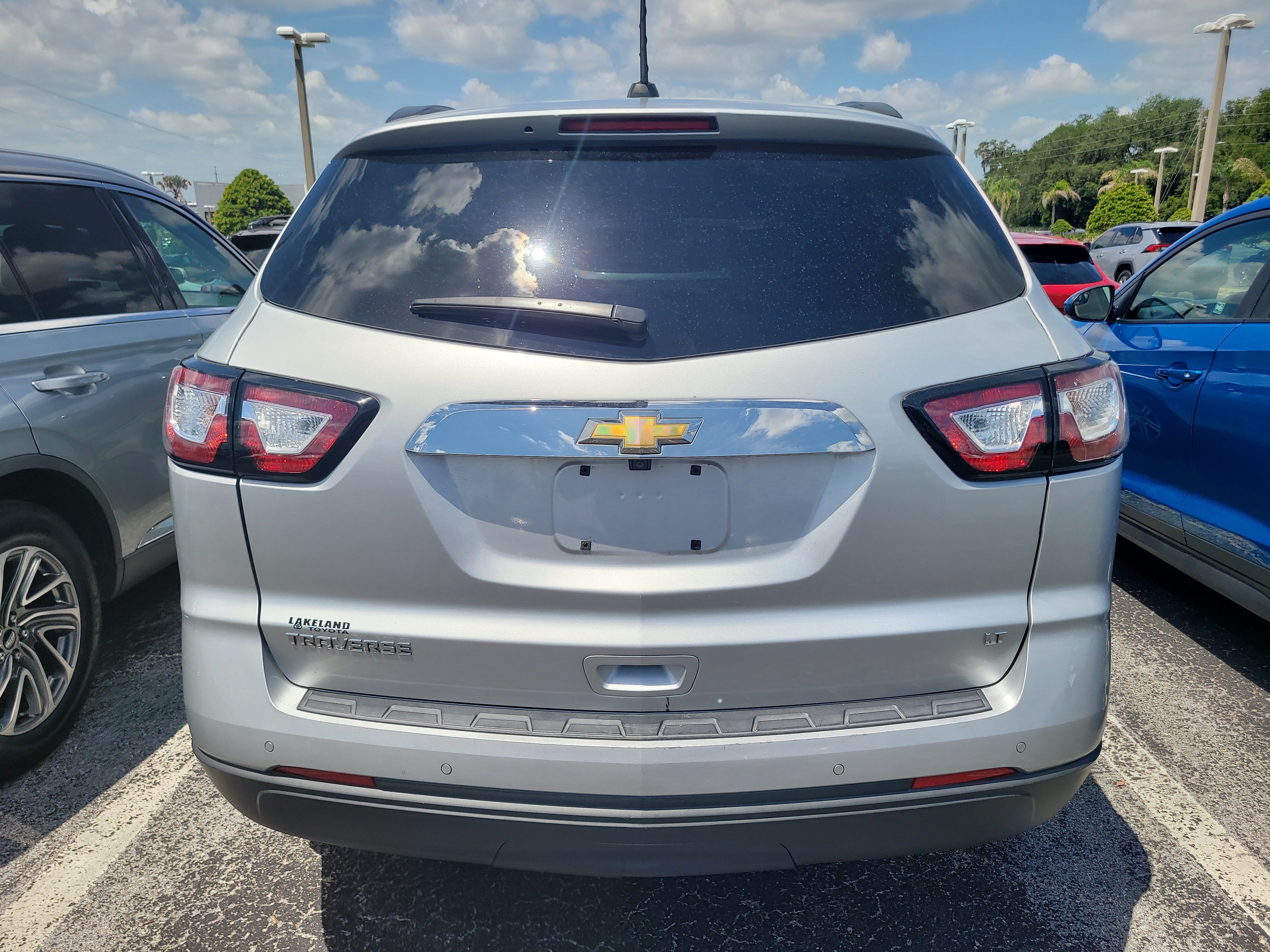 Used 2017 Silver Ice Metallic Chevrolet LT image 5