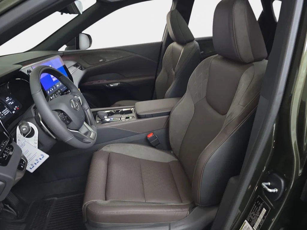 New 2026 Nori Green Pearl Lexus LUXURY image 15