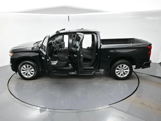 Used 2023 BLACK Chevrolet Custom image 39