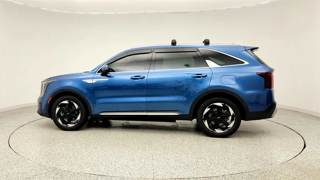 Used 2025 Mineral Blue Kia EX AWD image 8