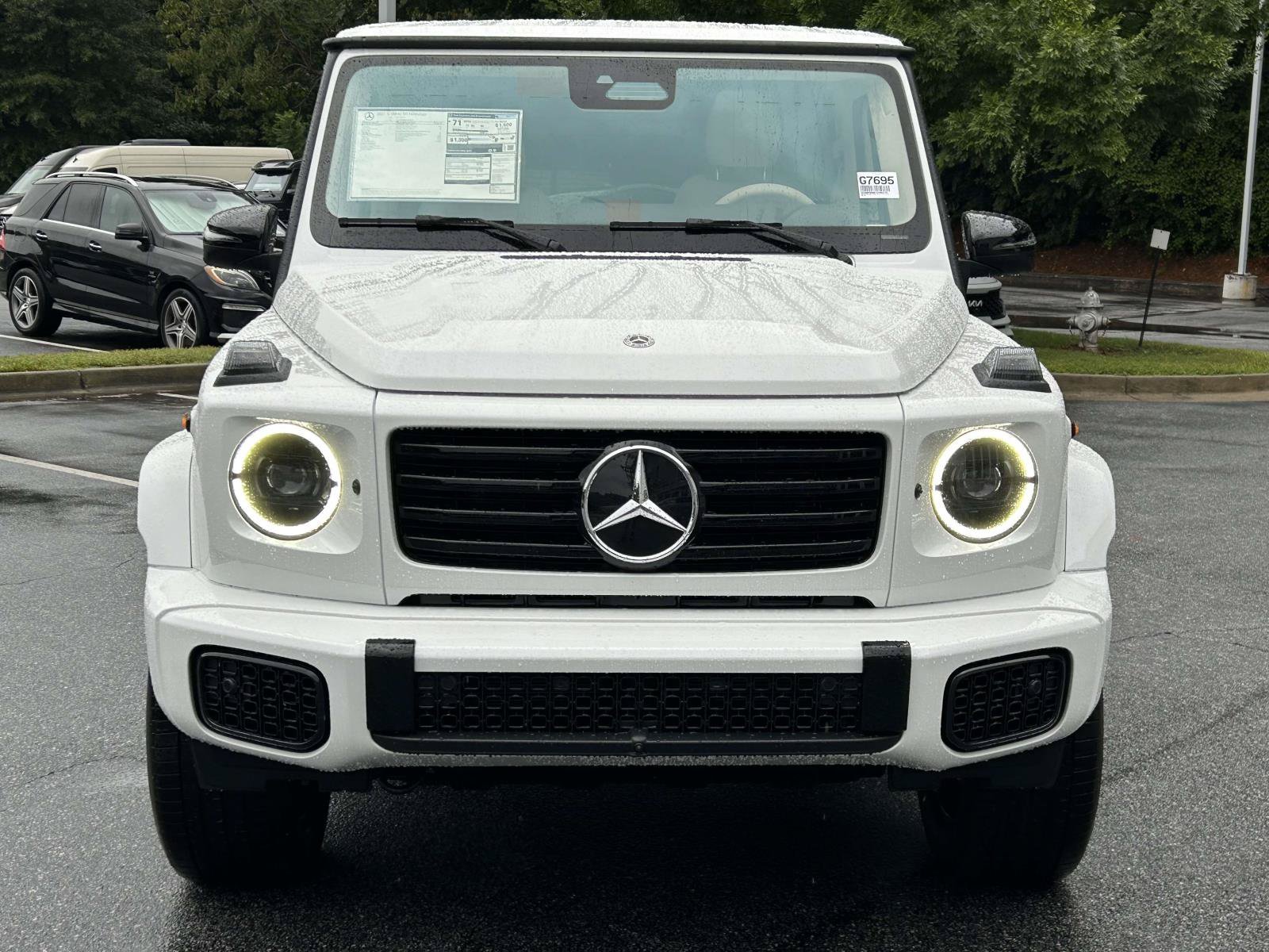 New 2027 MANUFAKTUR Moonlight White Metallic Mercedes-Benz G 580e SUV image 3