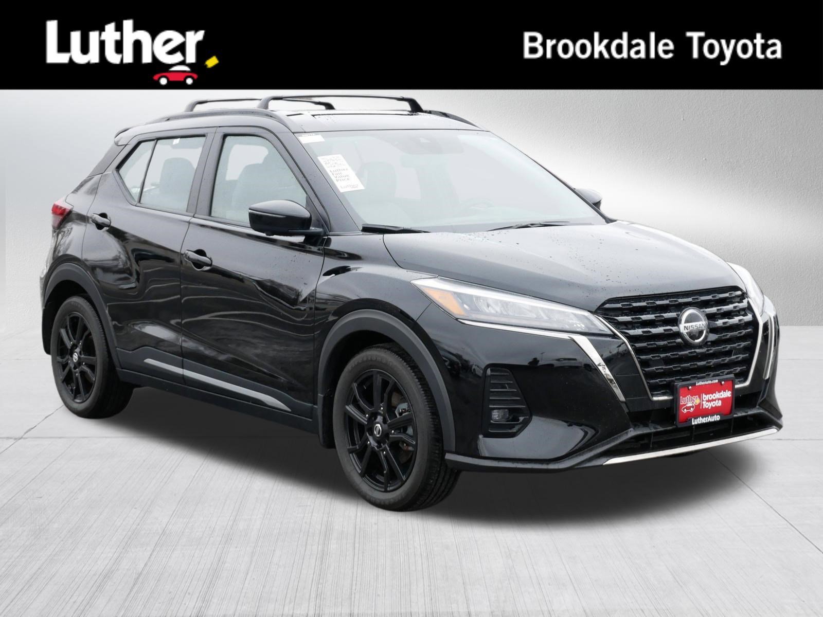 2021 Nissan Kicks SR