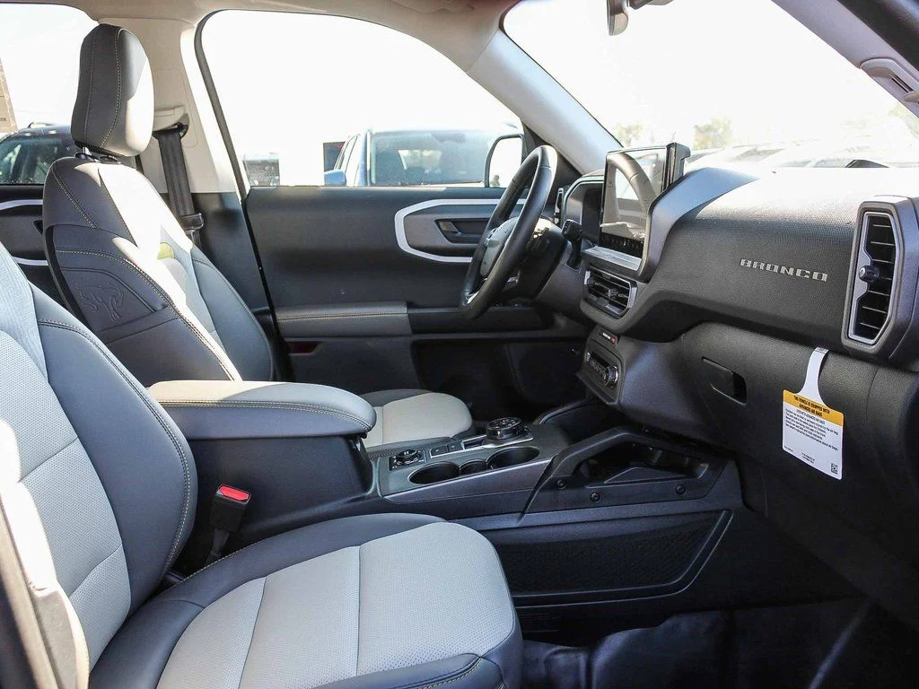 New 2025 Black Ford Badlands image 16