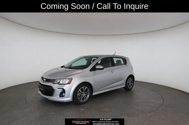 Used 2017 Silver Chevrolet LT image 3