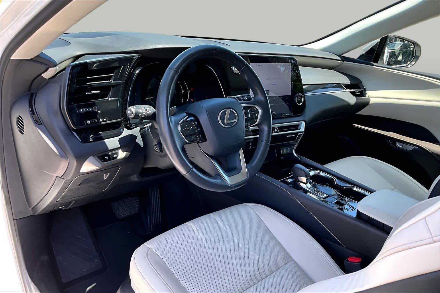 Used 2023 Eminent White Pearl Lexus  image 28