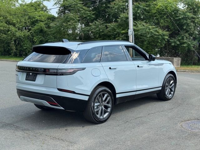 New 2026 Arroios Grey Land Rover Dynamic SE image 5