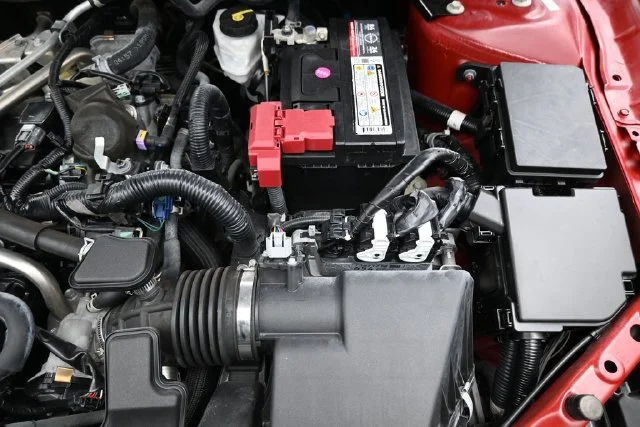 Used 2023 Red Nissan 2.5 SR image 28