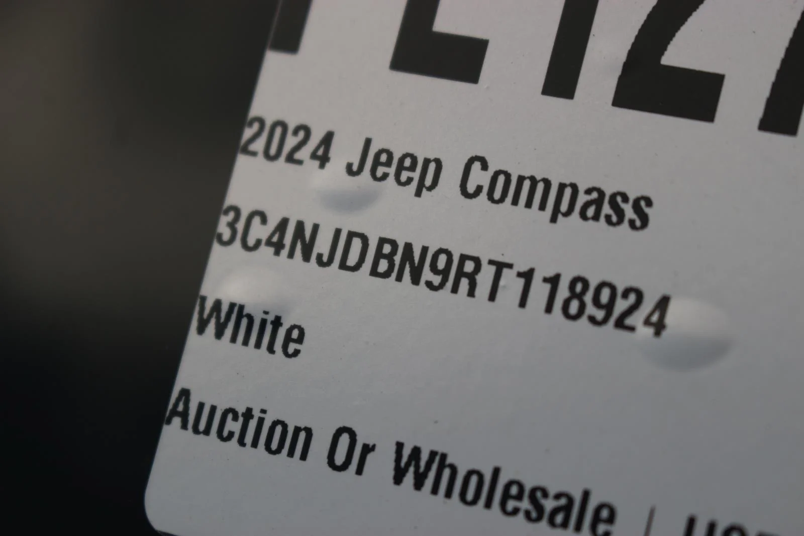 Used 2024 White Jeep Latitude image 39
