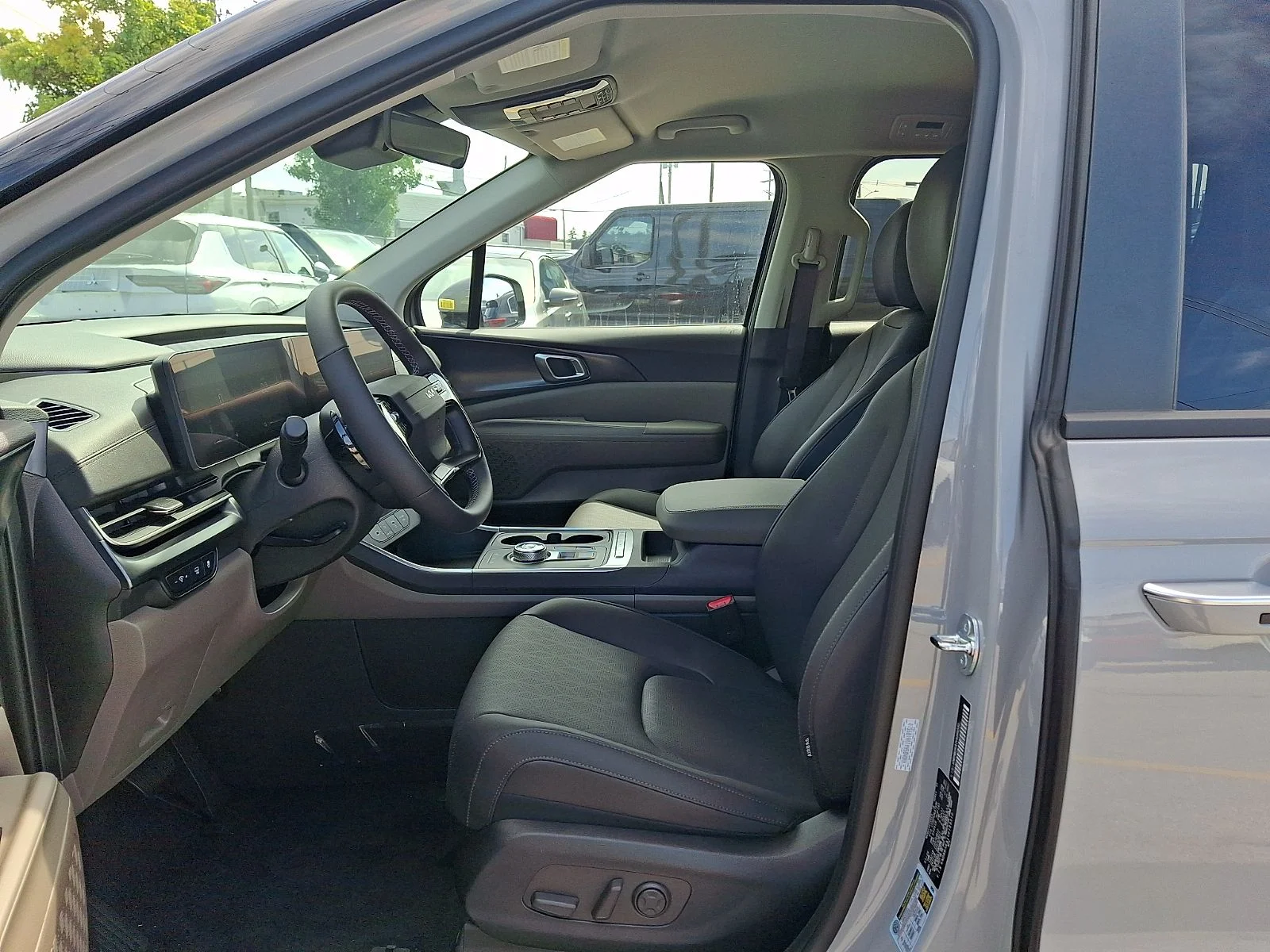 New 2027 White Kia LXS image 11
