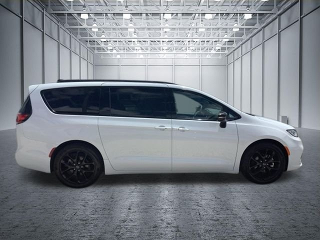 2025 Chrysler Pacifica Limited - Photo 6