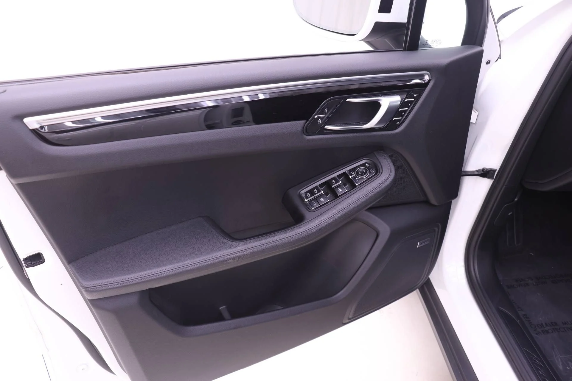 Used 2021 White Porsche  image 15