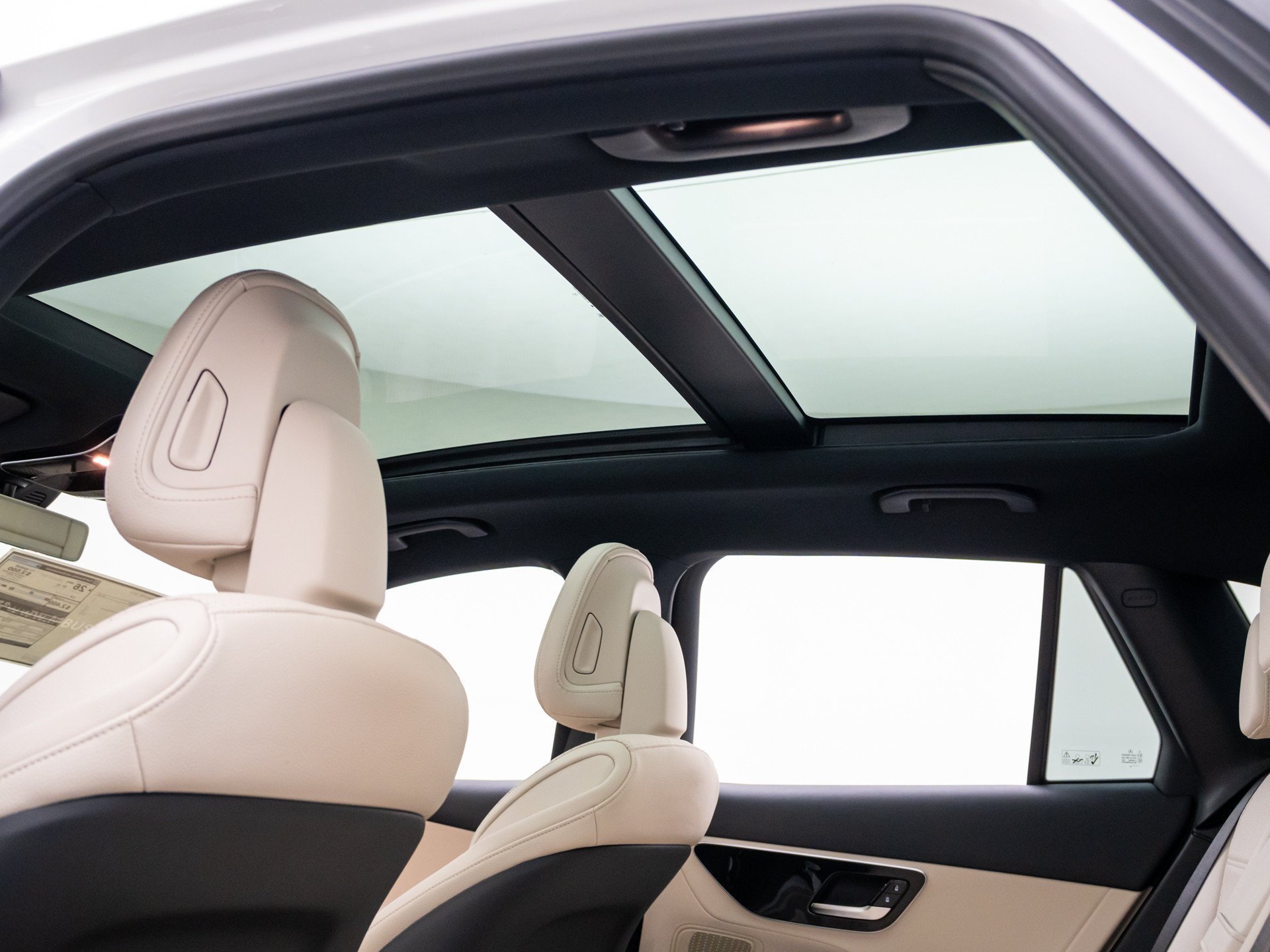 New 2026 White Mercedes-Benz GLC 300 image 57