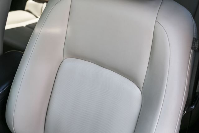 Used 2013 Black Lexus 200h image 24