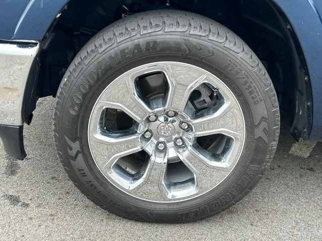 Used 2021 Blue Ram Laramie image 11