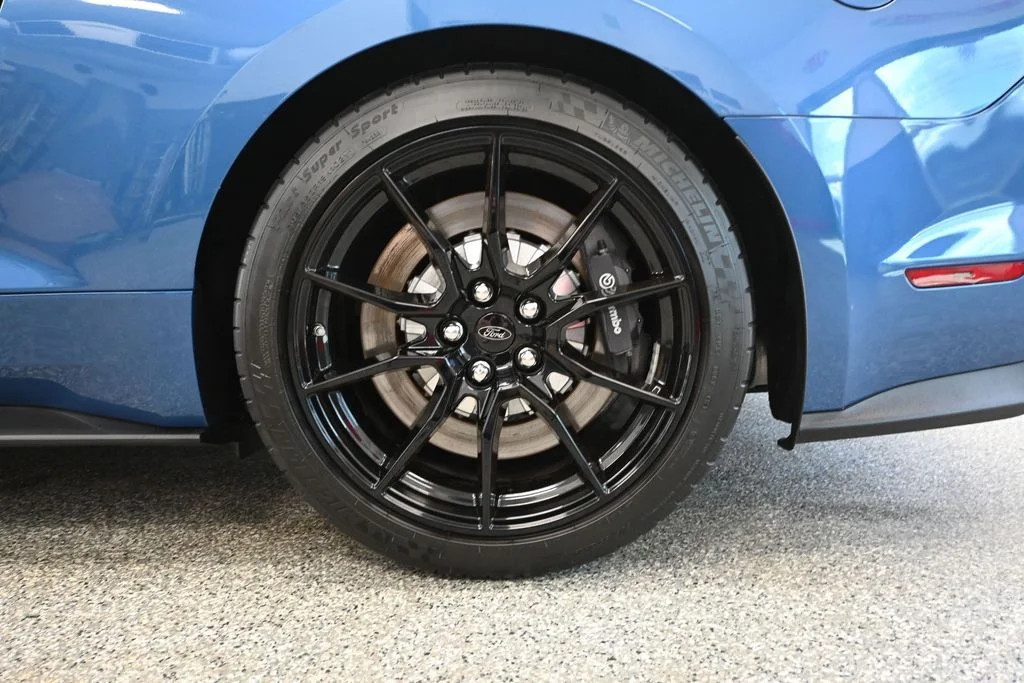 Used 2020 Blue Ford Shelby GT350 image 12