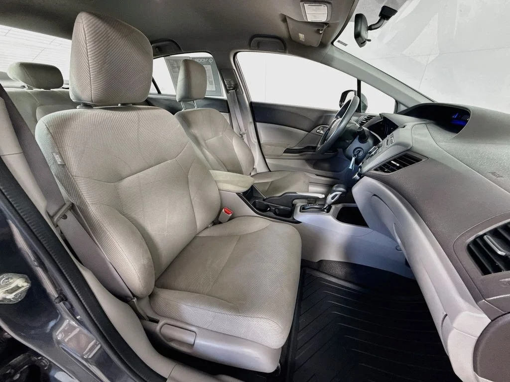 Used 2012 Urban Titanium Metallic Honda LX image 24
