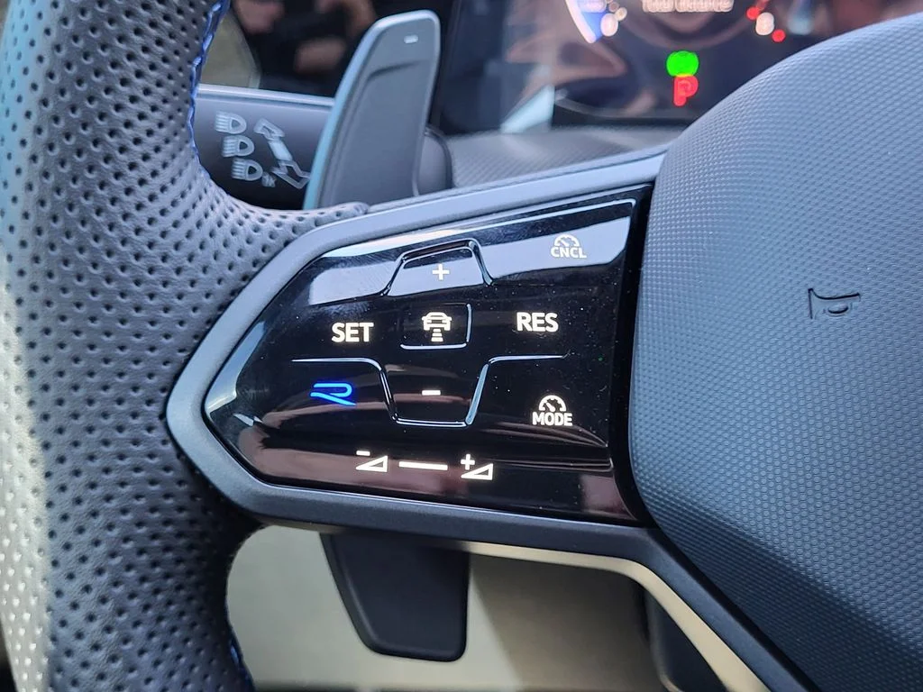 New 2026 Lapiz Blue Metallic Volkswagen 2.0T image 10