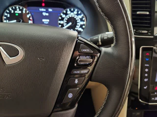 Used 2020 Moonstone White INFINITI LUXE image 28