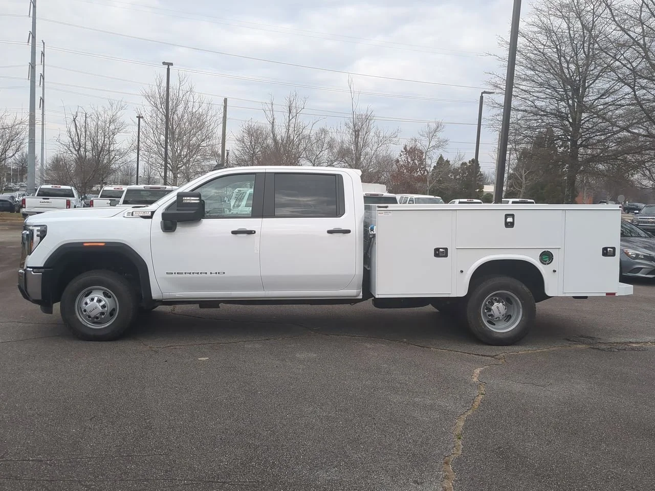 New 2026 Summit White GMC Pro image 5