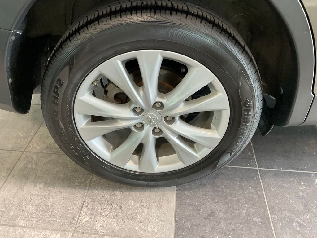 Used 2015 Brown Toyota Limited image 6