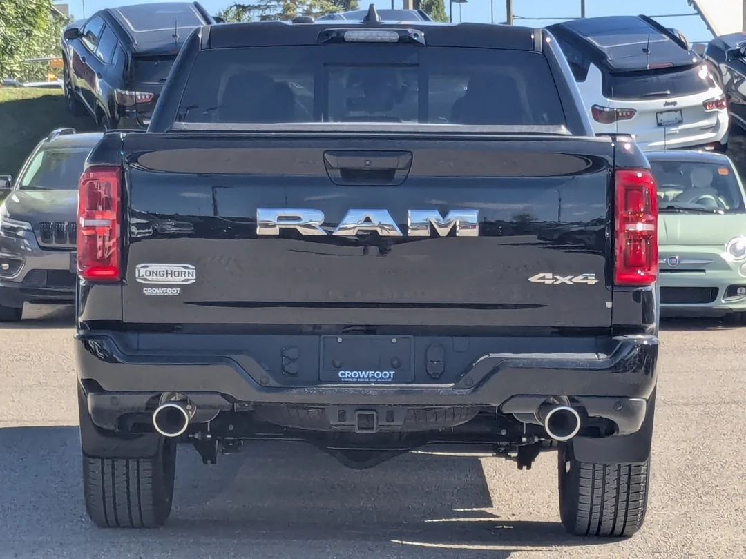 New 2026 Black RAM Limited Longhorn - - 4x4 - 5.7L HEMI V8 eTorque - Premium Leather - Pano Sunroof & More! image 7