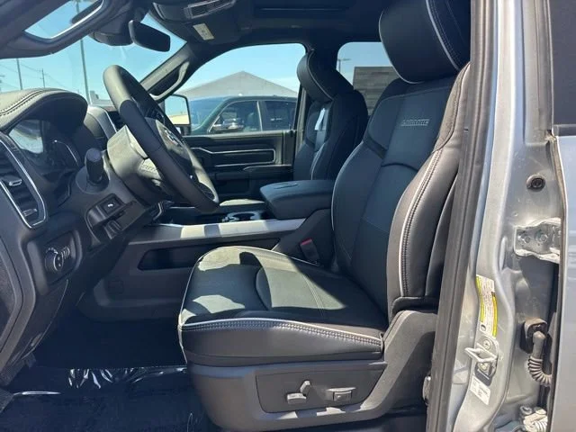 New 2026 Silver-Zynith Exterior Paint RAM Laramie image 20