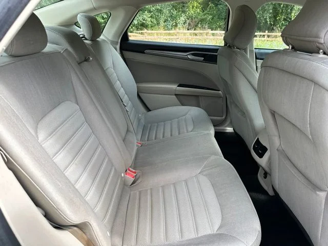 Used 2019 Ingot Silver Ford SE image 20