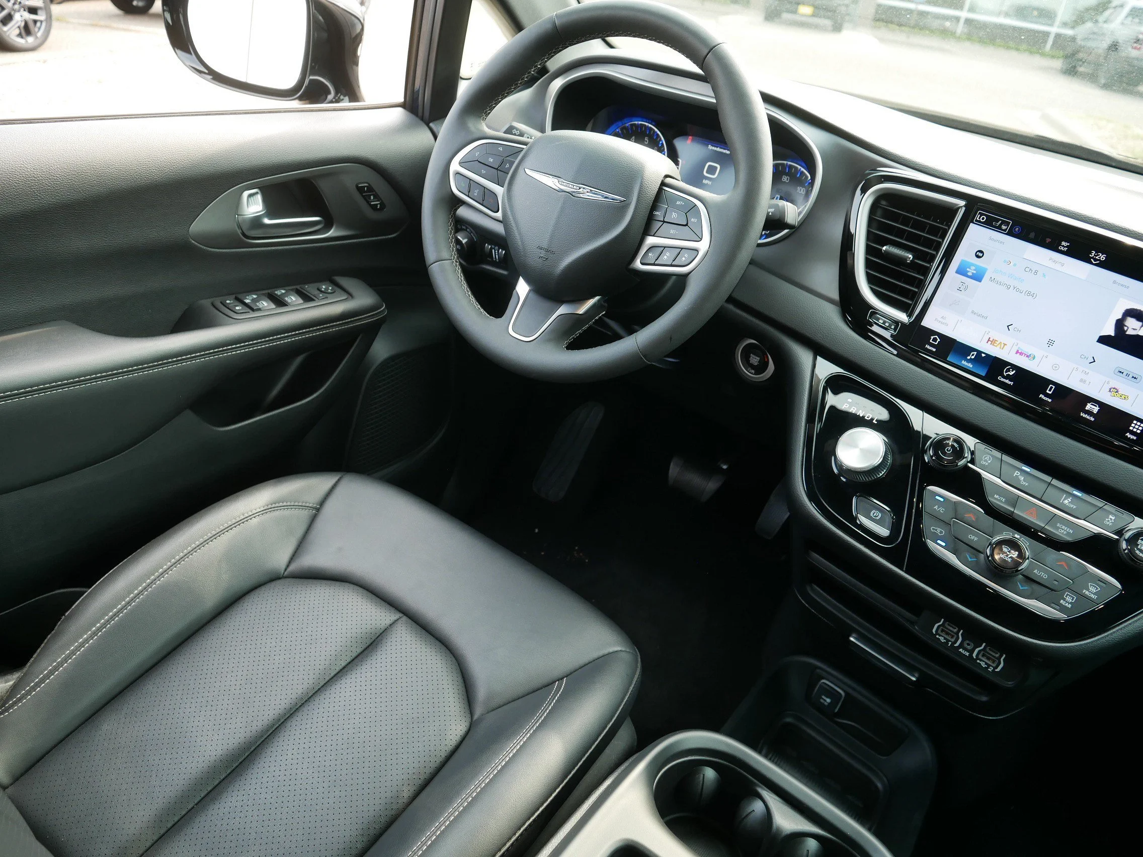 Used 2025 Fathom Blue Pearlcoat Chrysler Select image 9