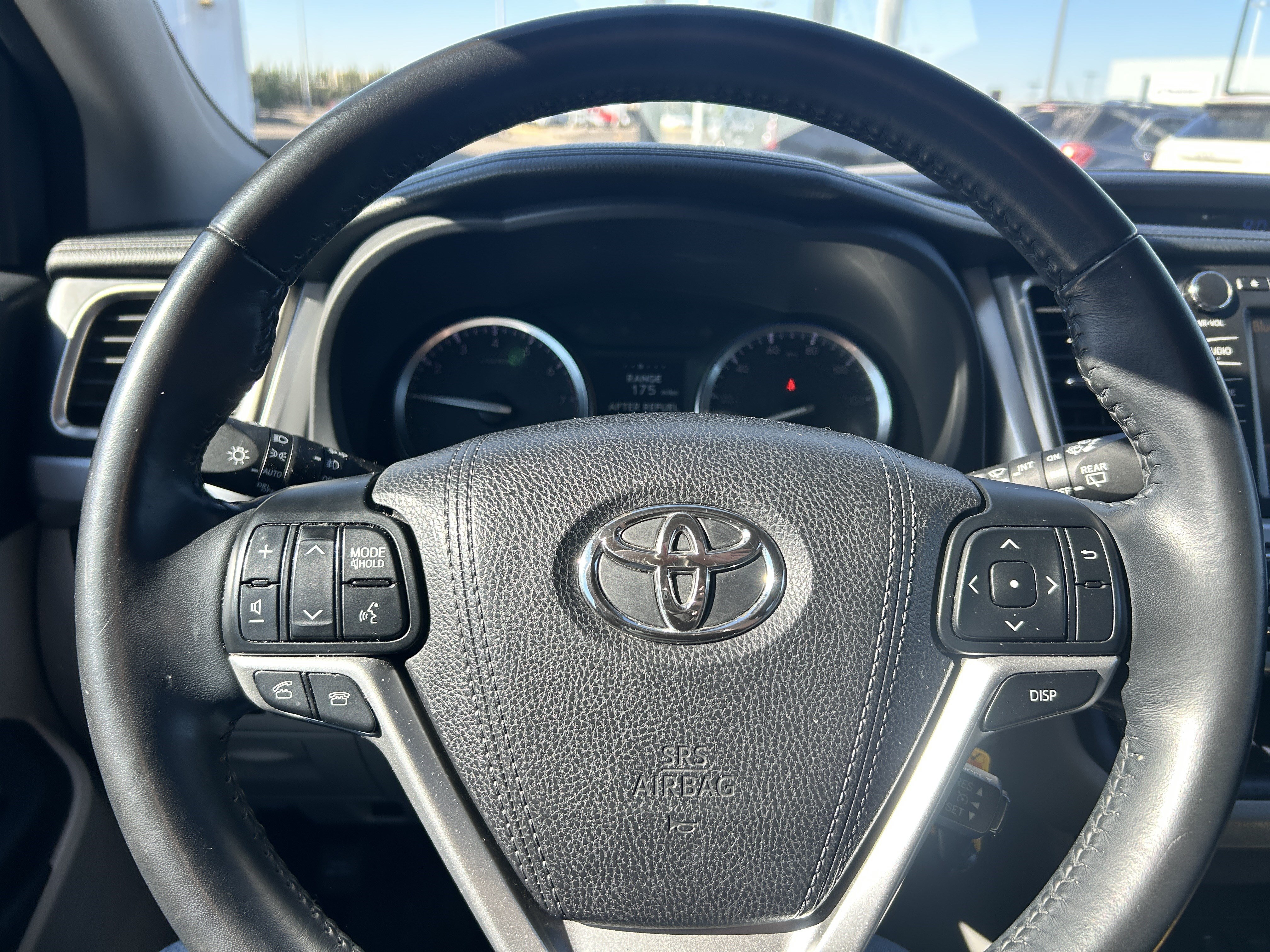 Used 2016 Blizzard Pearl Toyota LE image 17