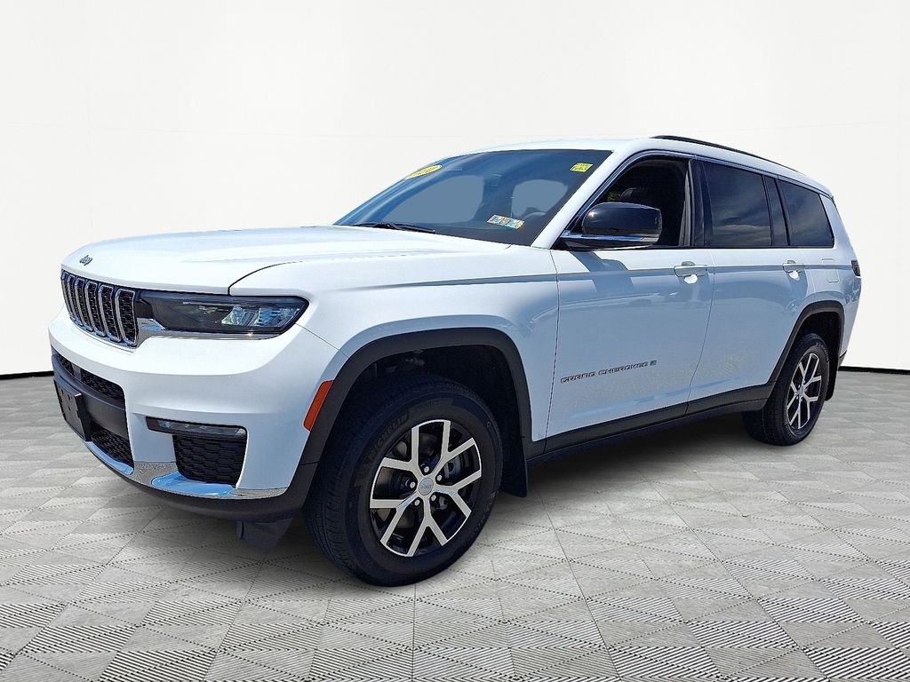 Used 2024 White Jeep Limited image 3
