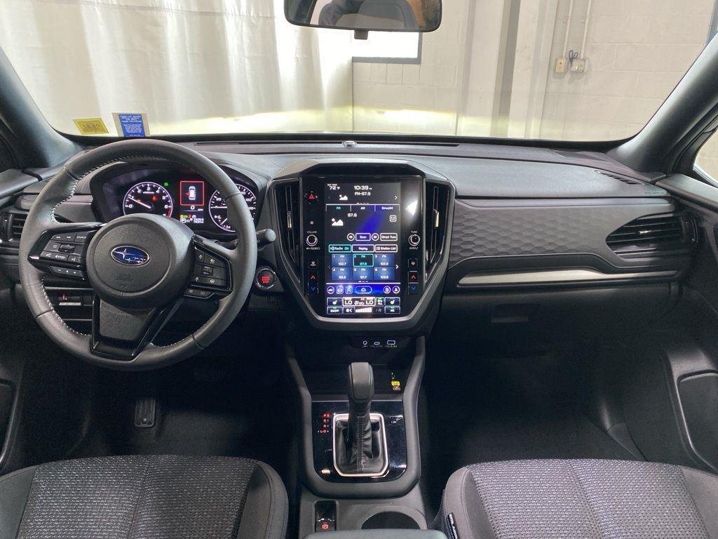 Used 2025 Crystal Black Silica Subaru Premium image 19