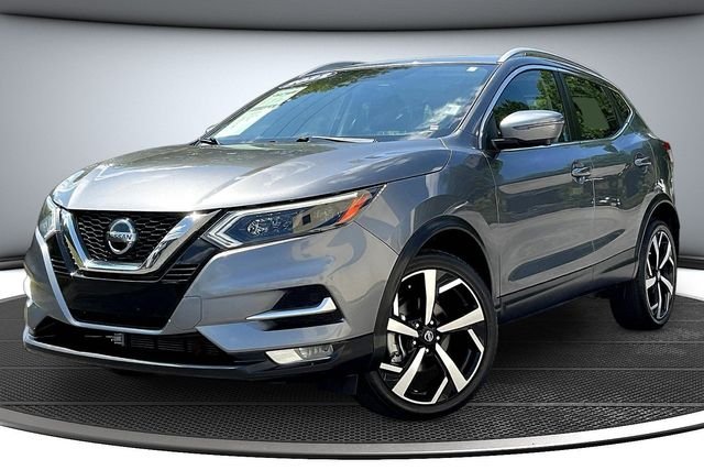 Used 2022 Gray Nissan SL image 1