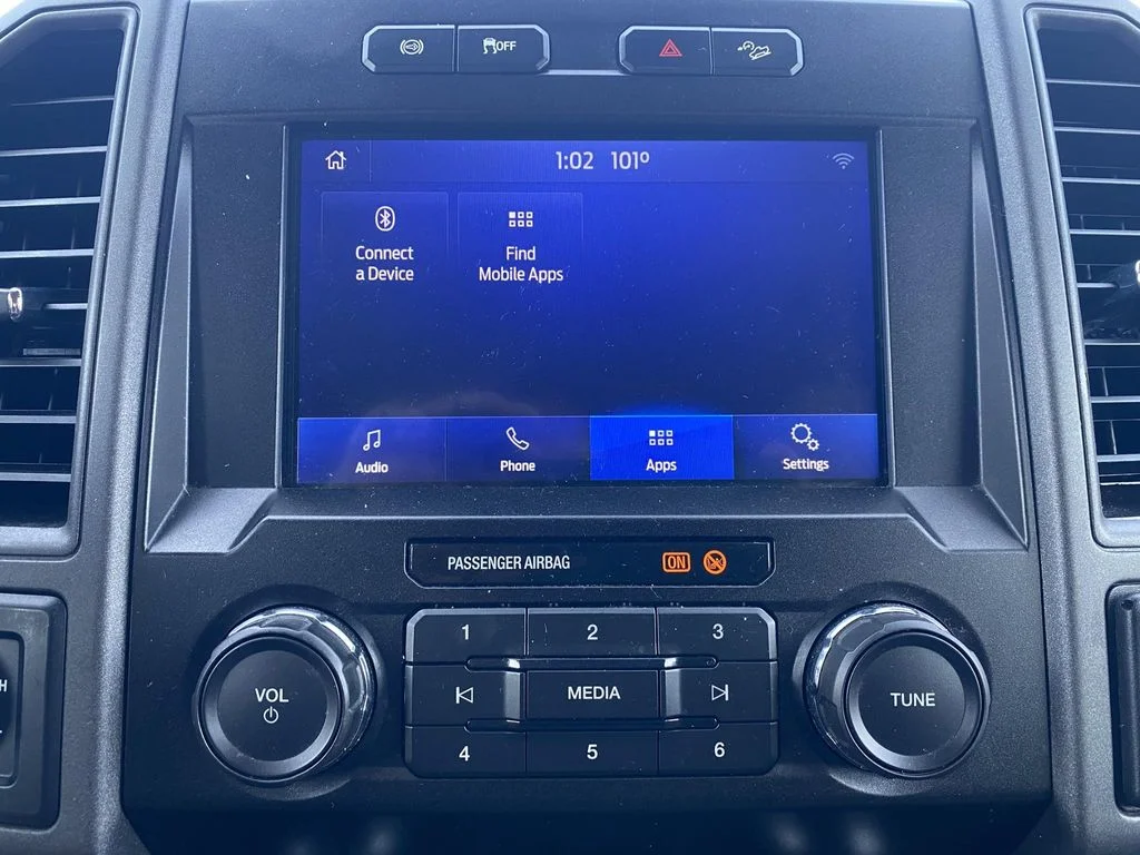 Used 2022 White Ford XL image 25