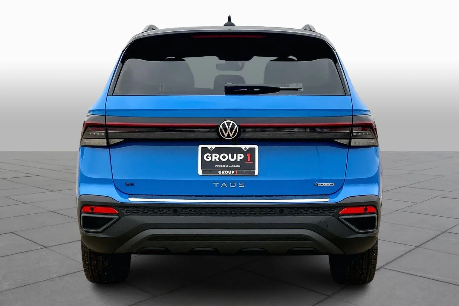 New 2026 Cornflower Blue w/Deep Black Roof Volkswagen SE Black image 4